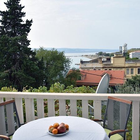 Apartments Villa White House Омиш Экстерьер фото