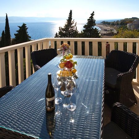 Apartments Villa White House Омиш Экстерьер фото